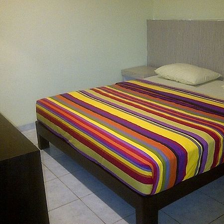 Holiday Beach Inn Pangandaran Zewnętrze zdjęcie