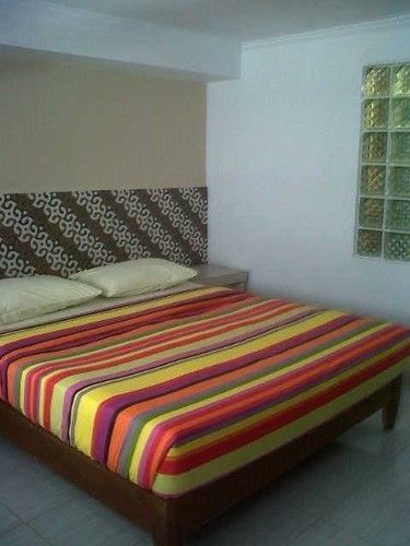 Holiday Beach Inn Pangandaran Zewnętrze zdjęcie