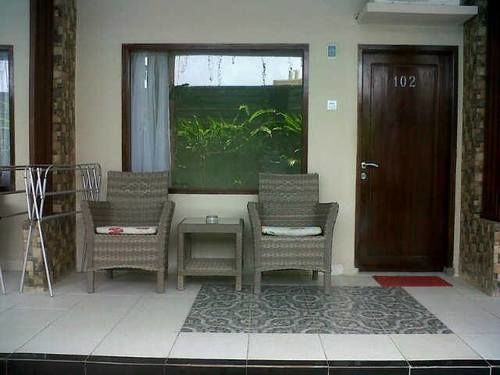 Holiday Beach Inn Pangandaran Zewnętrze zdjęcie